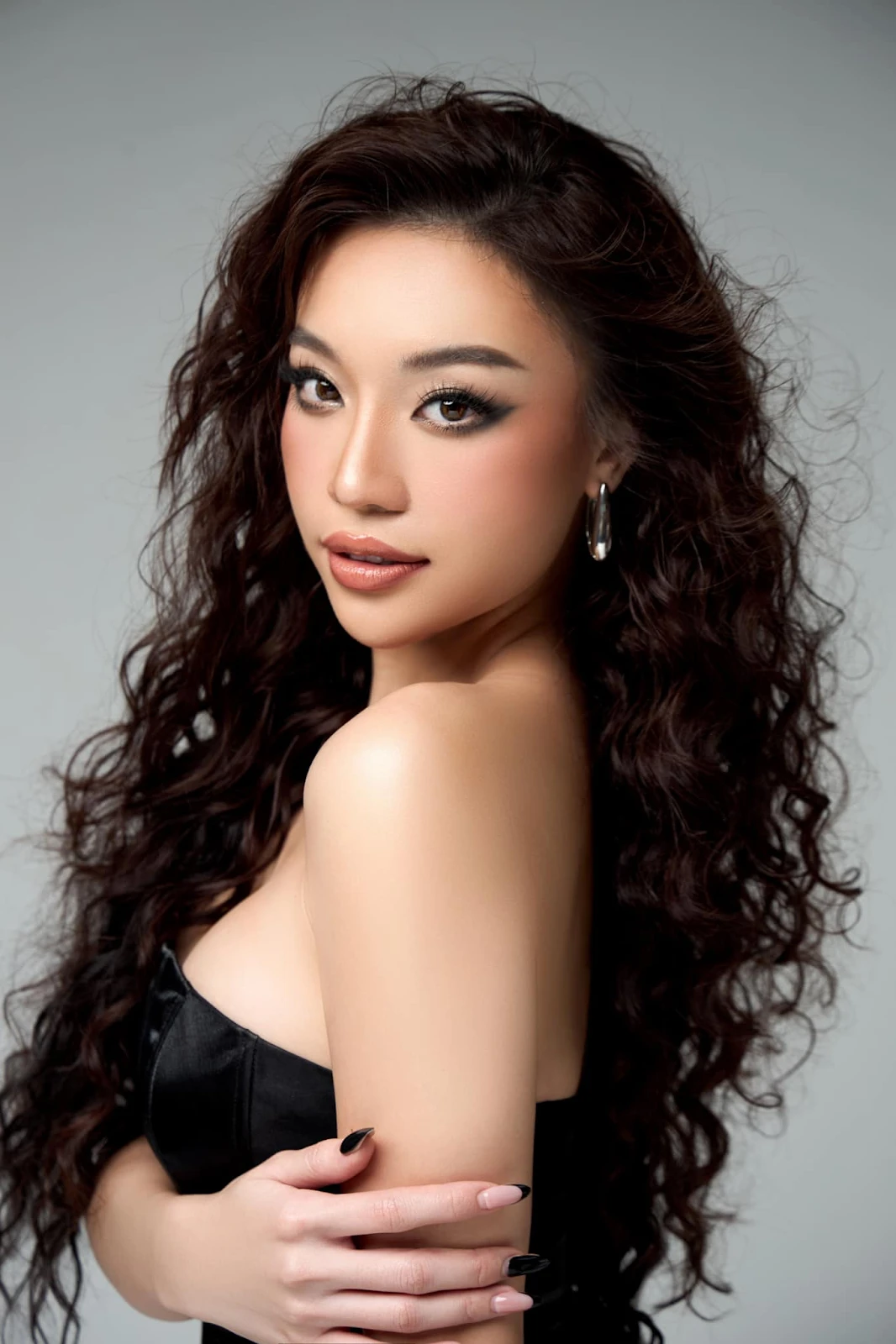 Xuân Hạnh kéo vali tìm người kế nhiệm Miss Cosmo VN, tung series Dream A Dream - Hình 5