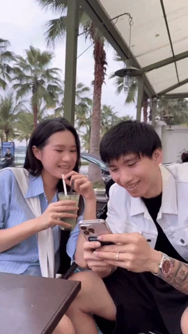 Gặp cảnh Doãn Hải My chăm Văn Hậu cực tình giữa quán cafe gần căn biệt thự chục tỷ của gia đình đang xây dựng - Hình 1
