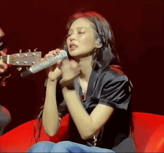Không phải G-Dragon, đây mới là người khiến Jennie khóc nức nở? - Hình 1