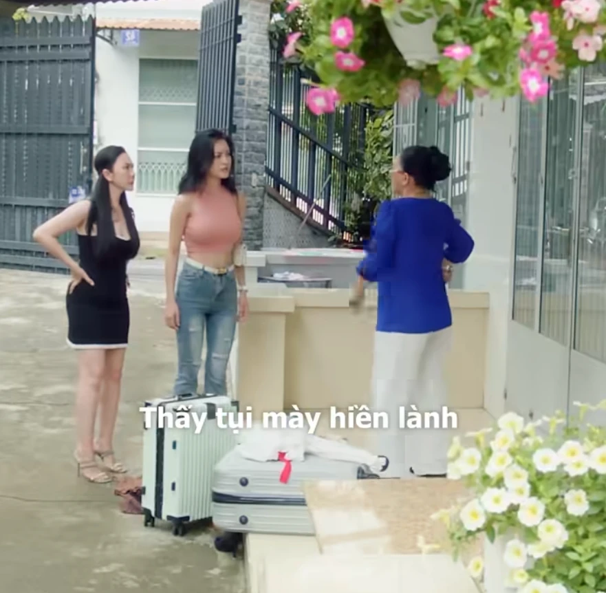 Phim 18 hot nhất lúc này: Tình tiết cay độc đến xót xa cho nữ chính - Hình 2