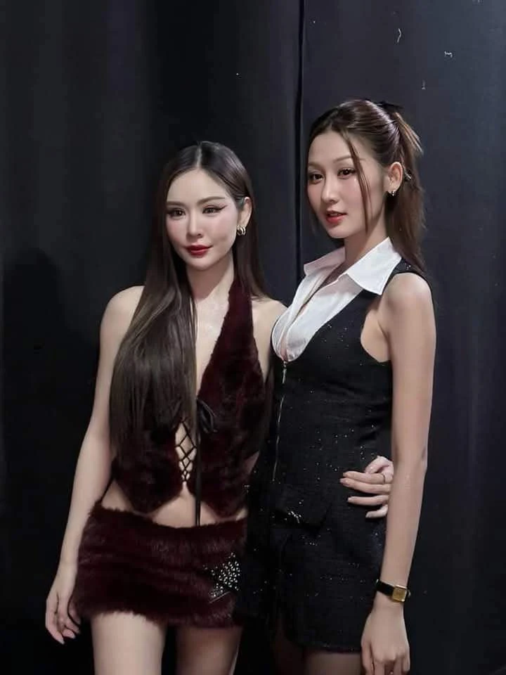 Bạn thân Quế Anh ở Miss Grand: khoe gò bồng ở tiệm sách, CĐM phán kém duyên - Hình 5
