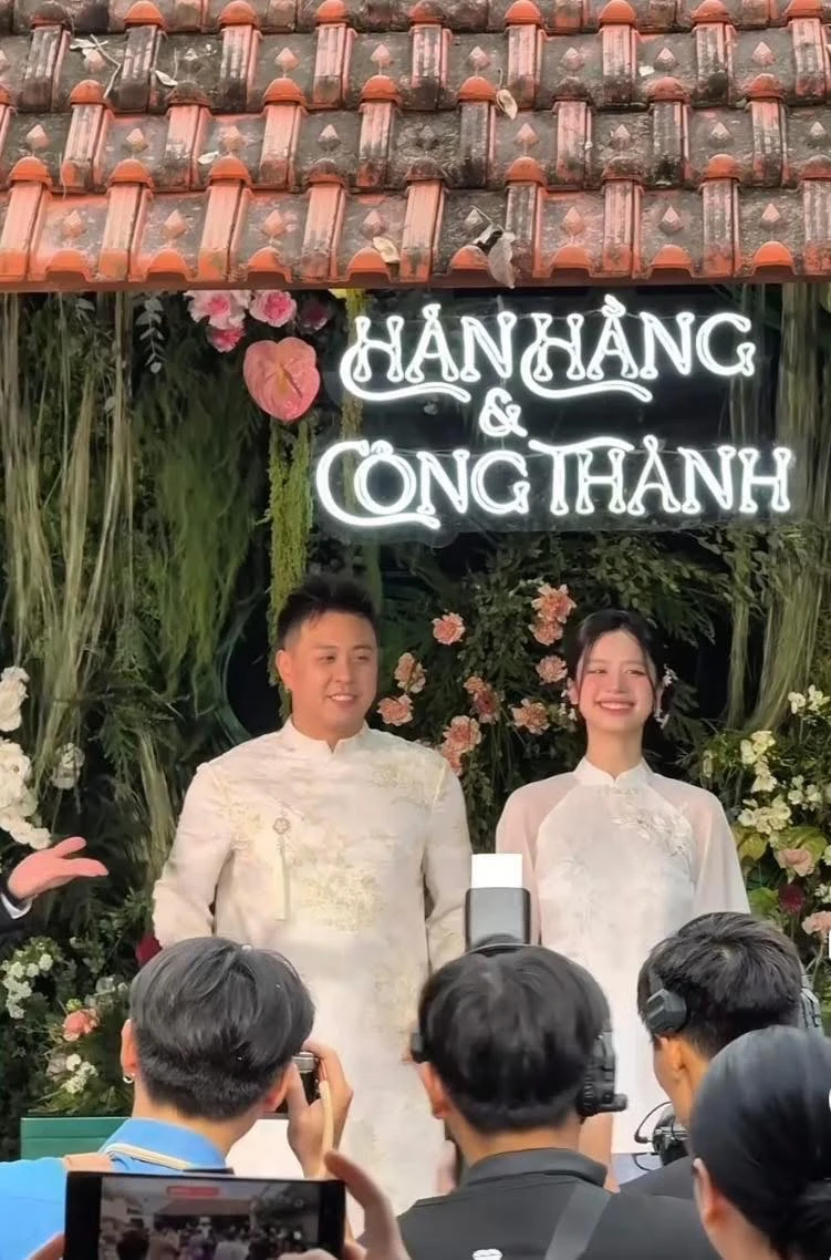 Hàn Hằng và Huyme tổ chức lễ ăn hỏi, độ hoành tráng khiến dân tình choáng ngợp - Hình 6