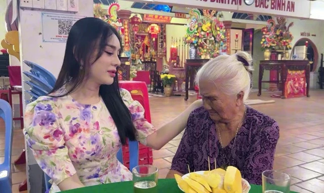 Lâm Khánh Chi giúp đỡ nữ nghệ sĩ từng bị nói đến tang lễ Quý Bình xin xỏ - Hình 1