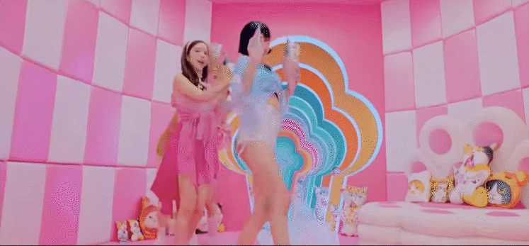 Lộ video hiếm về bản hit của BLACKPINK, là khởi nguồn cho trận chiến vô nghĩa nhất Kpop - Hình 4