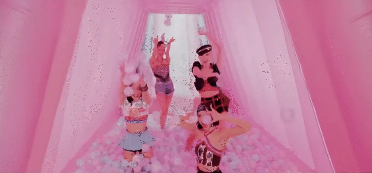 Lộ video hiếm về bản hit của BLACKPINK, là khởi nguồn cho trận chiến vô nghĩa nhất Kpop - Hình 3