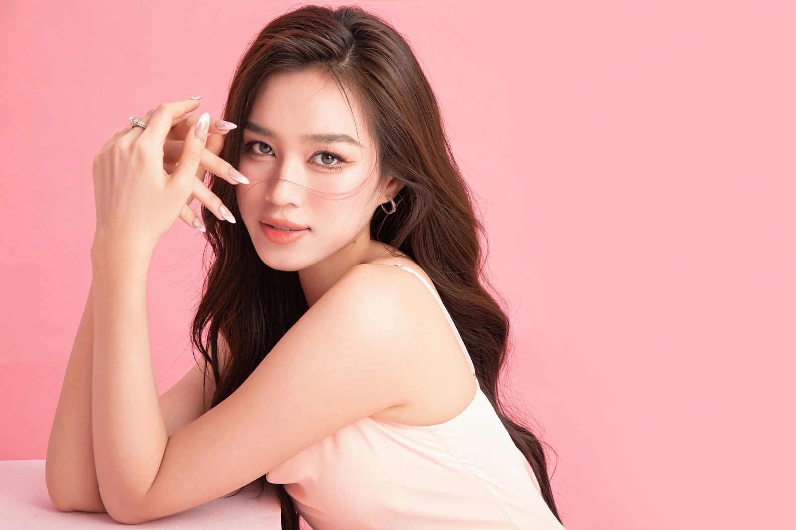 Đỗ Hà - Đào Hiền cùng rời Sen Vàng, nhưng thái độ bà trùm hoa hậu gây chú ý - Hình 7