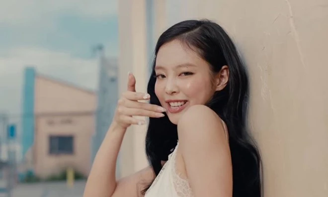 Jennie mất 75 phút tự hủy hình tượng, vì 1 thứ khiếp trước 10.000 người? - Hình 6