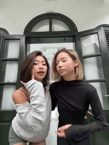 Louis Phạm bị chê mặc phản cảm vì 1 lỗi trang phục giống Jennie (BLACKPINK) - Hình 1