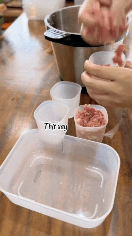 Mẹ đảm TP HCM: Đi chợ cả tuần trữ thực phẩm vẫn tươi, nhưng làm dấy lên tranh luận rửa cá thịt trước khi cất tủ lạnh có nên không? - Hình 18