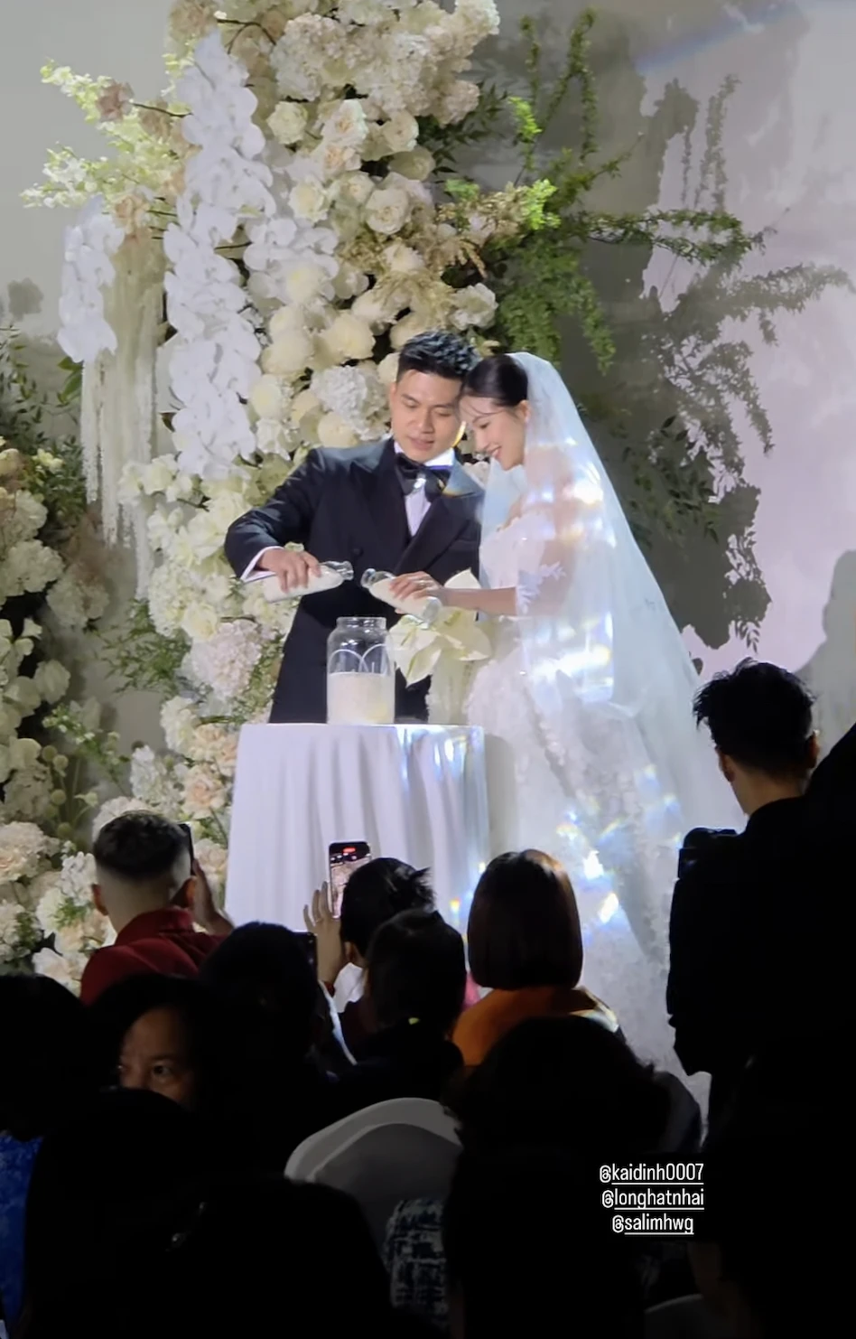Ý nghĩa rót gạo hợp hôn trong đám cưới Salim, từng được Minh Tú áp dụng - Hình 2