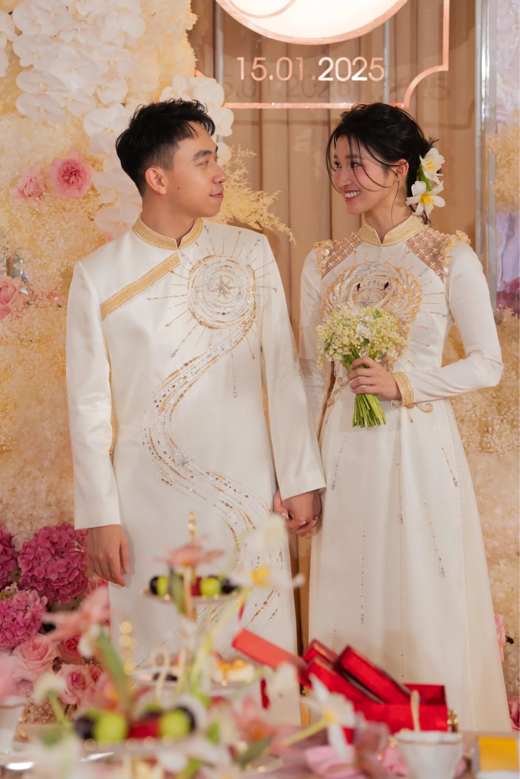 Phương Nhi tái xuất ở tiệm tóc, 1 chi tiết lạ trên mặt để lộ cuộc sống hôn nhân? - Hình 5