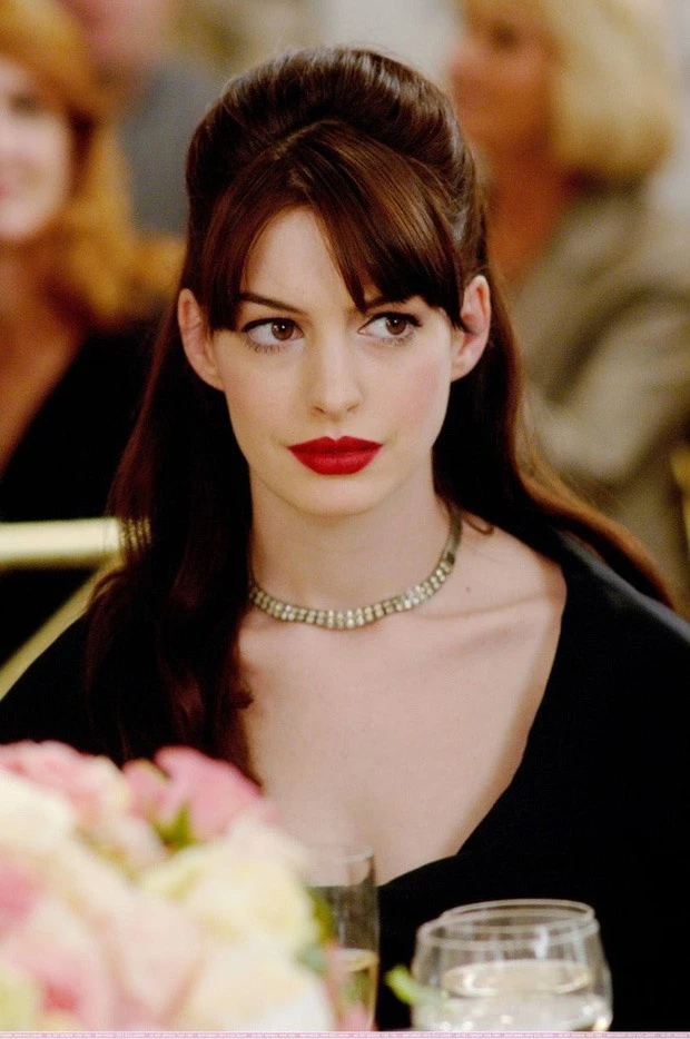 Anne Hathaway:Công chúa Disney bị Hollywood tẩy chay, đổi đời nhờ hôn 12 trai lạ - Hình 2