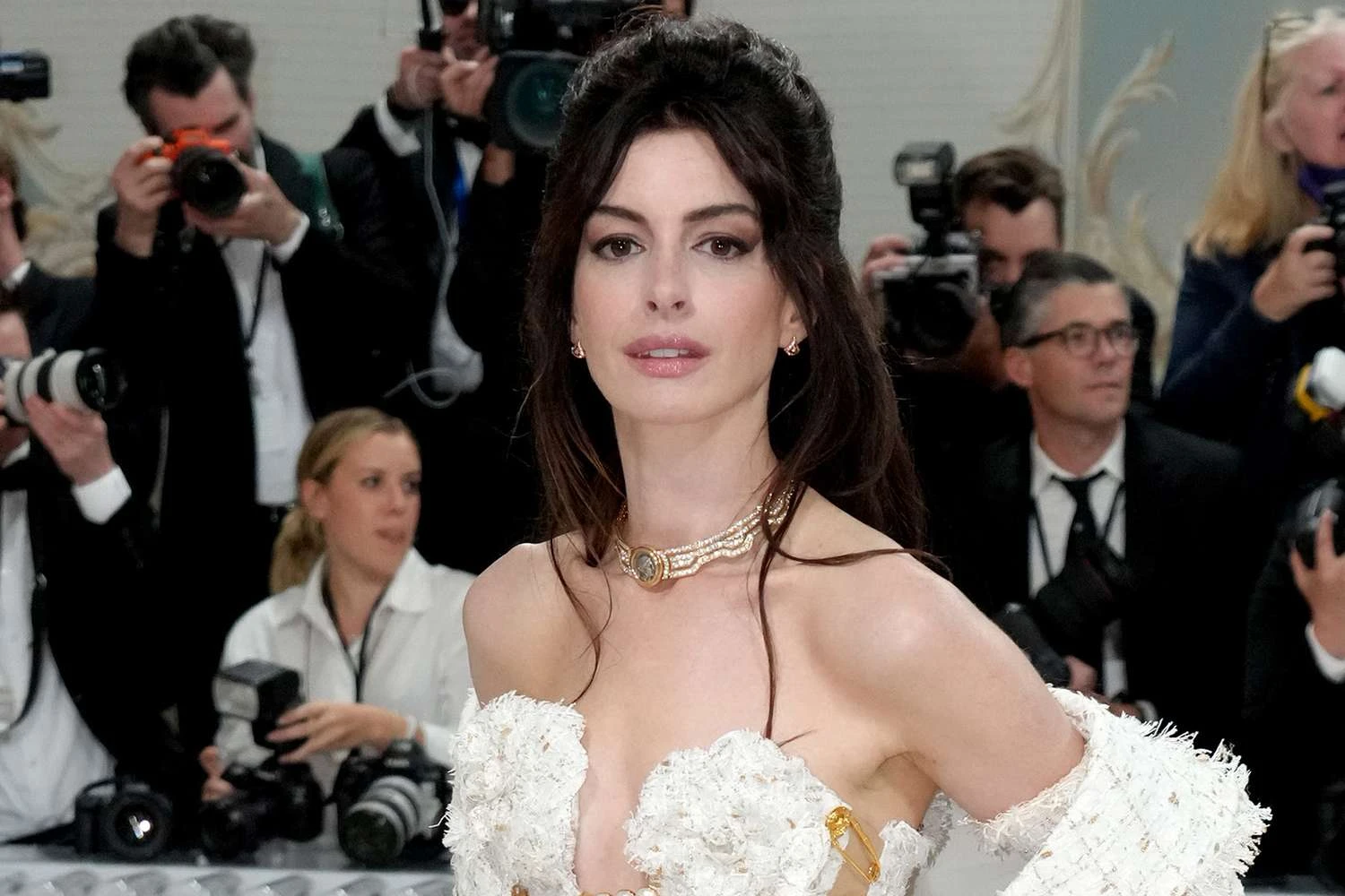 Anne Hathaway:Công chúa Disney bị Hollywood tẩy chay, đổi đời nhờ hôn 12 trai lạ - Hình 1