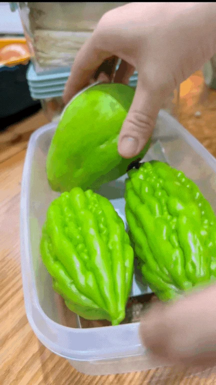 Mẹ đảm ở TP HCM chia sẻ cách bảo quản rau củ cả tuần trong tủ lạnh vẫn tươi roi rói, mang cả chợ về nhà vẫn vô tư! - Hình 11