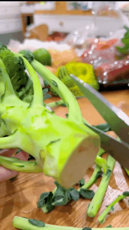 Mẹ đảm ở TP HCM chia sẻ cách bảo quản rau củ cả tuần trong tủ lạnh vẫn tươi roi rói, mang cả chợ về nhà vẫn vô tư! - Hình 4