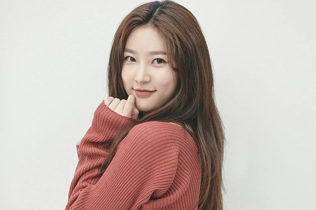 Tình cũ Kim Sae Ron hẹn hò chưa tròn 1 tháng, trồi lên bênh Kim Soo Hyun 1 câu - Hình 2