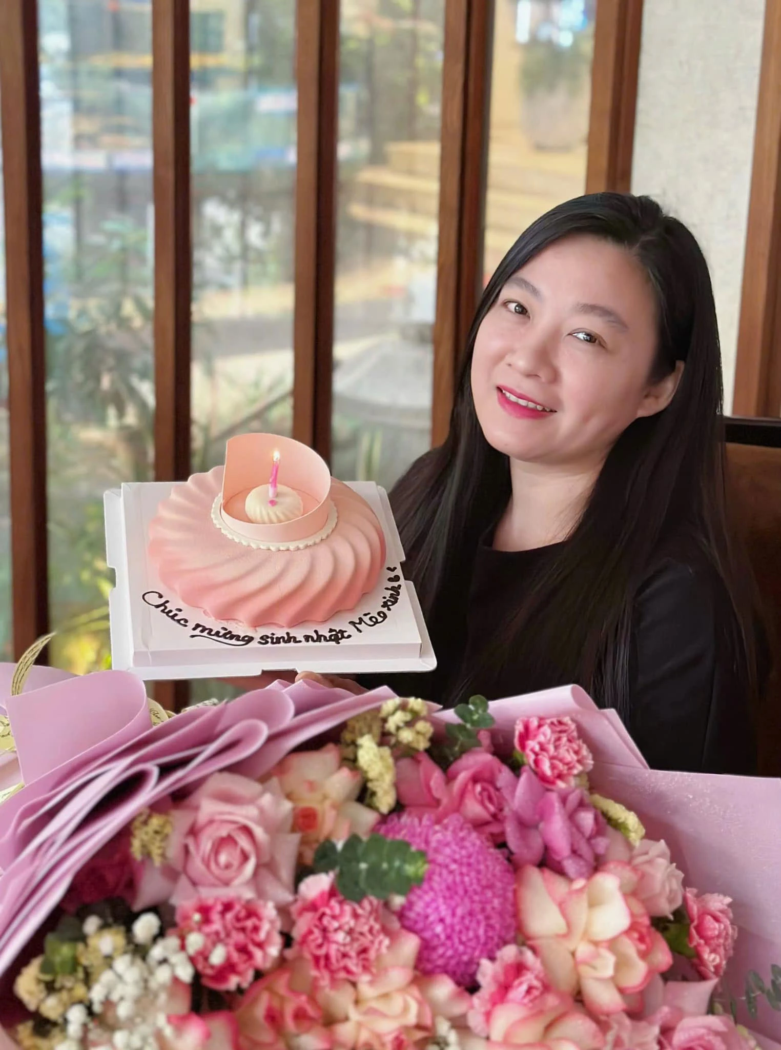 Chuyện tình đôi đũa lệch của con trai NSND Trần Nhượng và vợ xinh như hoa hậu - Hình 2