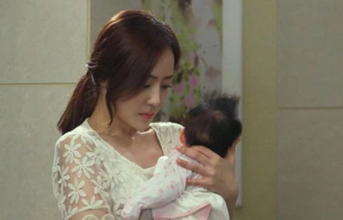 Con dâu vừa sinh, mẹ chồng đã giục đi làm, sự thật phía sau khiến tôi sững sờ - Hình 1