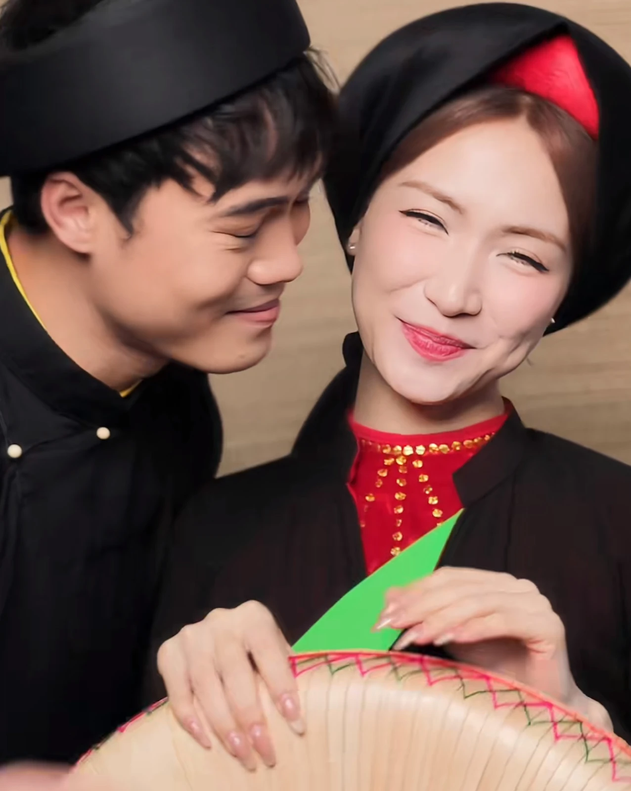 Rộ ảnh Văn Toàn về quê Hoà Minzy ra mắt gia đình, nhìn như đang đám cưới? - Hình 3