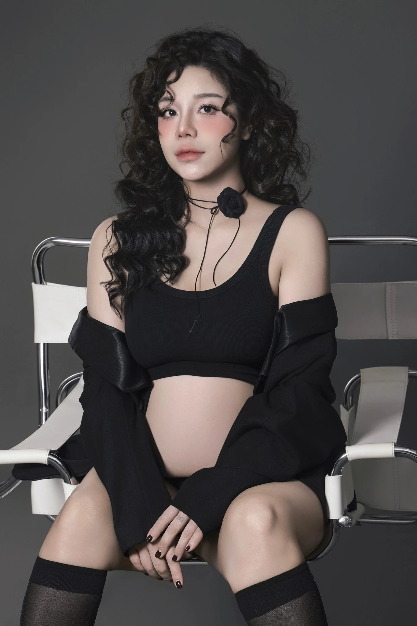 Vợ Bùi Tiến Dũng bụng bầu vượt mặt nhan sắc vẫn đỉnh của chóp, gia đình sóng gió nhất làng bóng gương vỡ lại lành - Hình 5