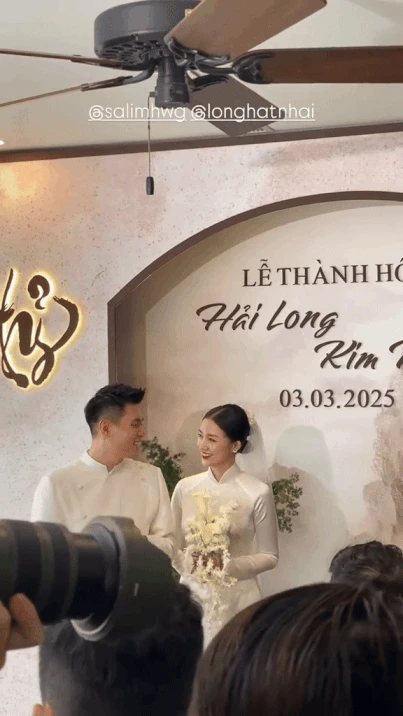 Xả ảnh nét căng lễ ăn hỏi của Salim và Hải Long, 2 bó hoa cầm tay bỗng khiến netizen đổ xô xin in tư - Hình 10