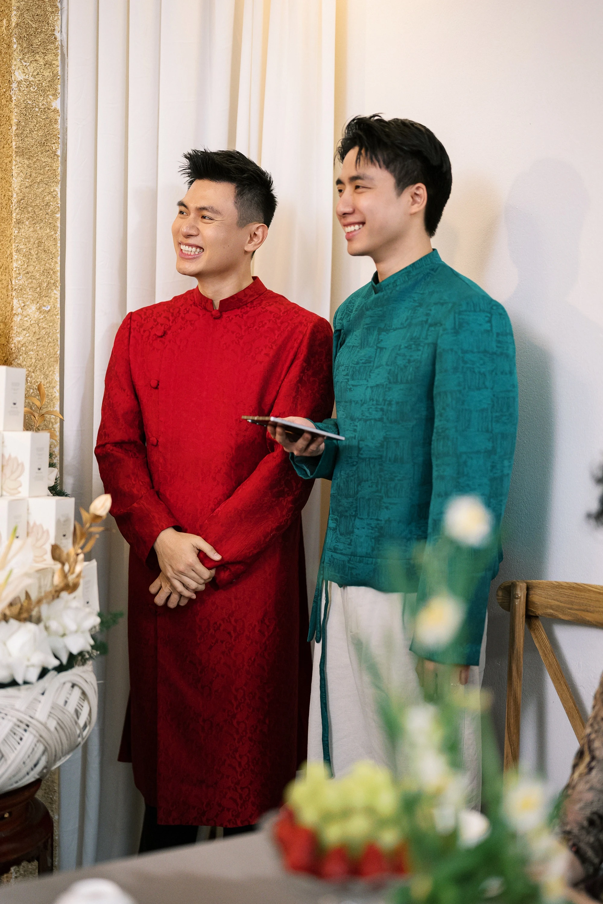 Xả ảnh nét căng lễ ăn hỏi của Salim và Hải Long, 2 bó hoa cầm tay bỗng khiến netizen đổ xô xin in tư - Hình 5