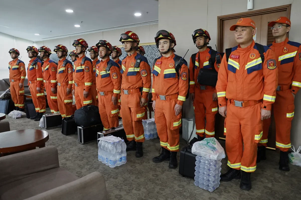 Vụ động đất kinh hoàng Myanmar: Mẹ thiên nhiên nổi giận, cả thành phố hoang tàn - Hình 9