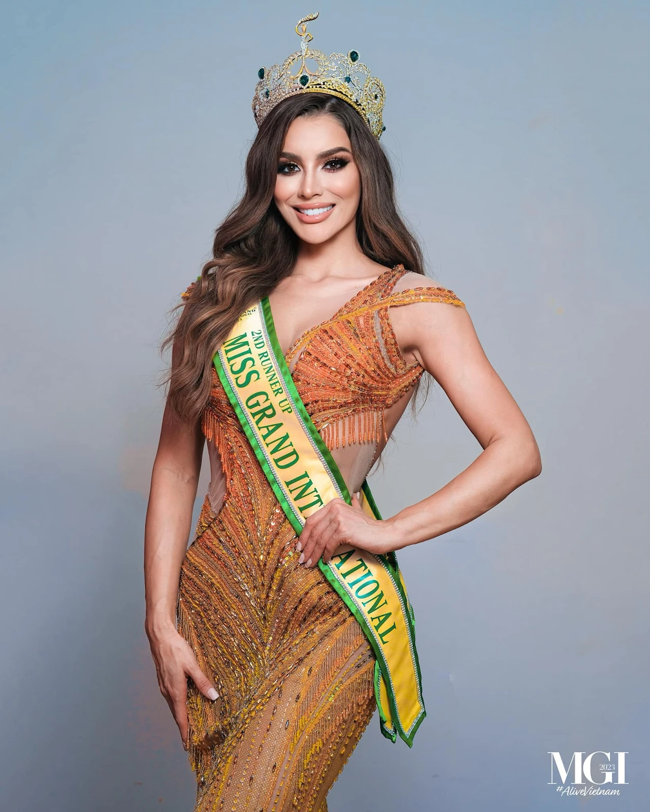 Á hậu Miss Grand từng lên ngôi tại Việt Nam vướng scandal nhạy cảm, fan nhức mắt - Hình 3