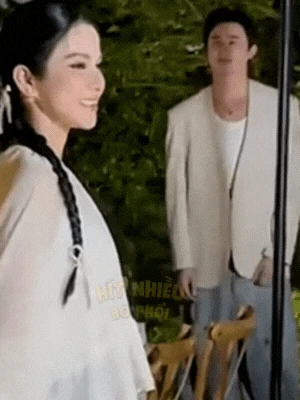 Diệp Lâm Anh công khai sánh đôi cùng tình trẻ, đàng trai có 1 hành động khó chối chuyện yêu đương? - Hình 1