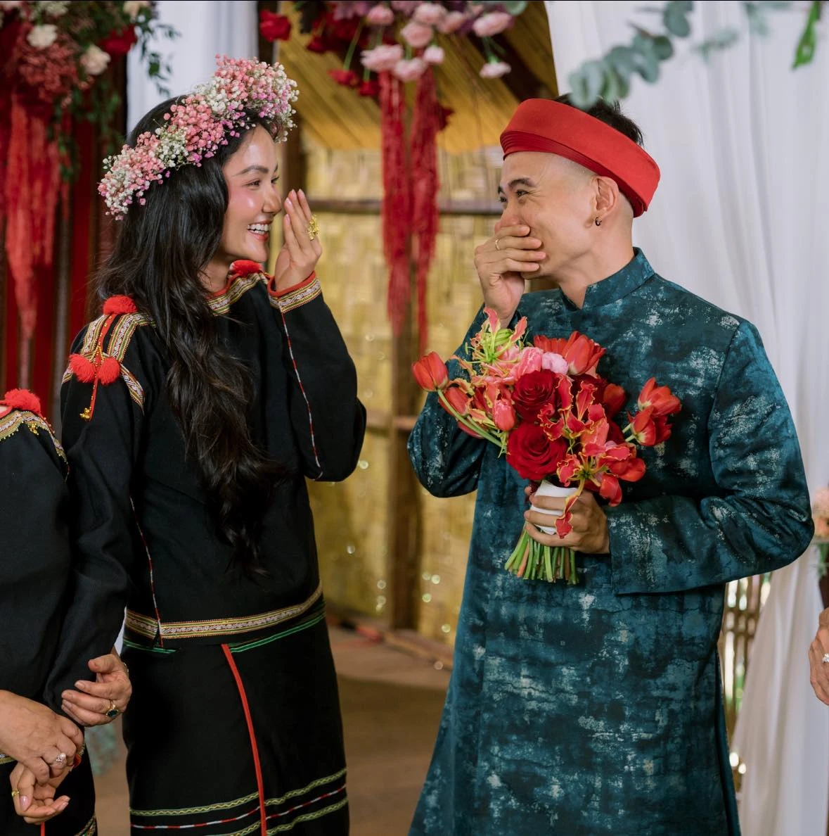 HHen Niê phủ nhận lần 1 có thai, lần 2 dự tiệc lộ động thái lạ, đâu là sự thật? - Hình 6