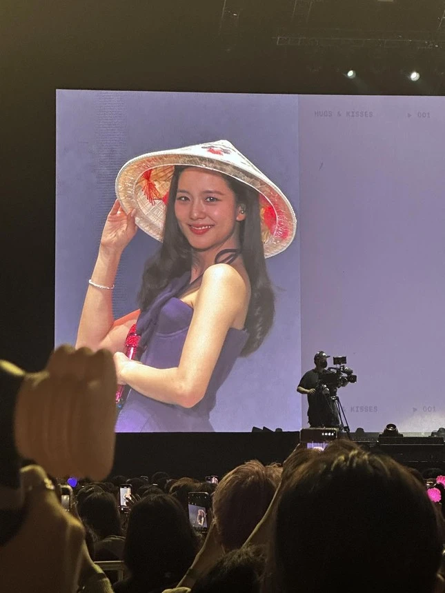 Jisoo set kèo mới với fan Việt, yêu cầu 1 thứ, vội chạy nước rút lúc giữa đêm? - Hình 5