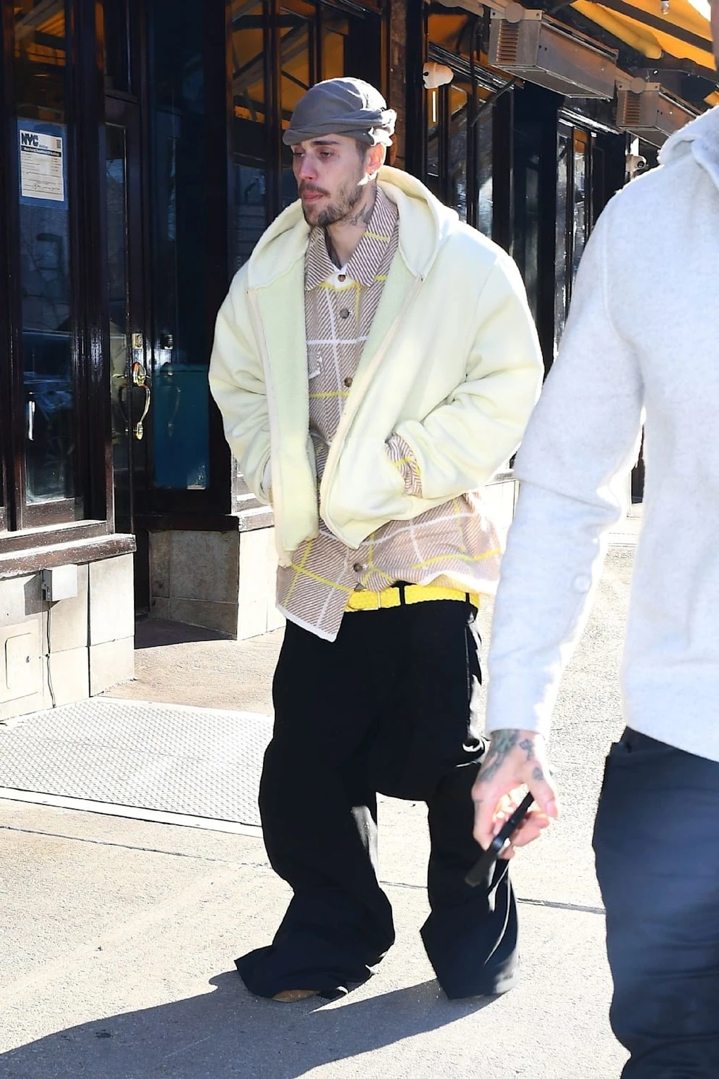 Justin Bieber lươn lẹo phủ nhận dính vào chất cấm, đăng ảnh nhả khói, khó hiểu - Hình 7