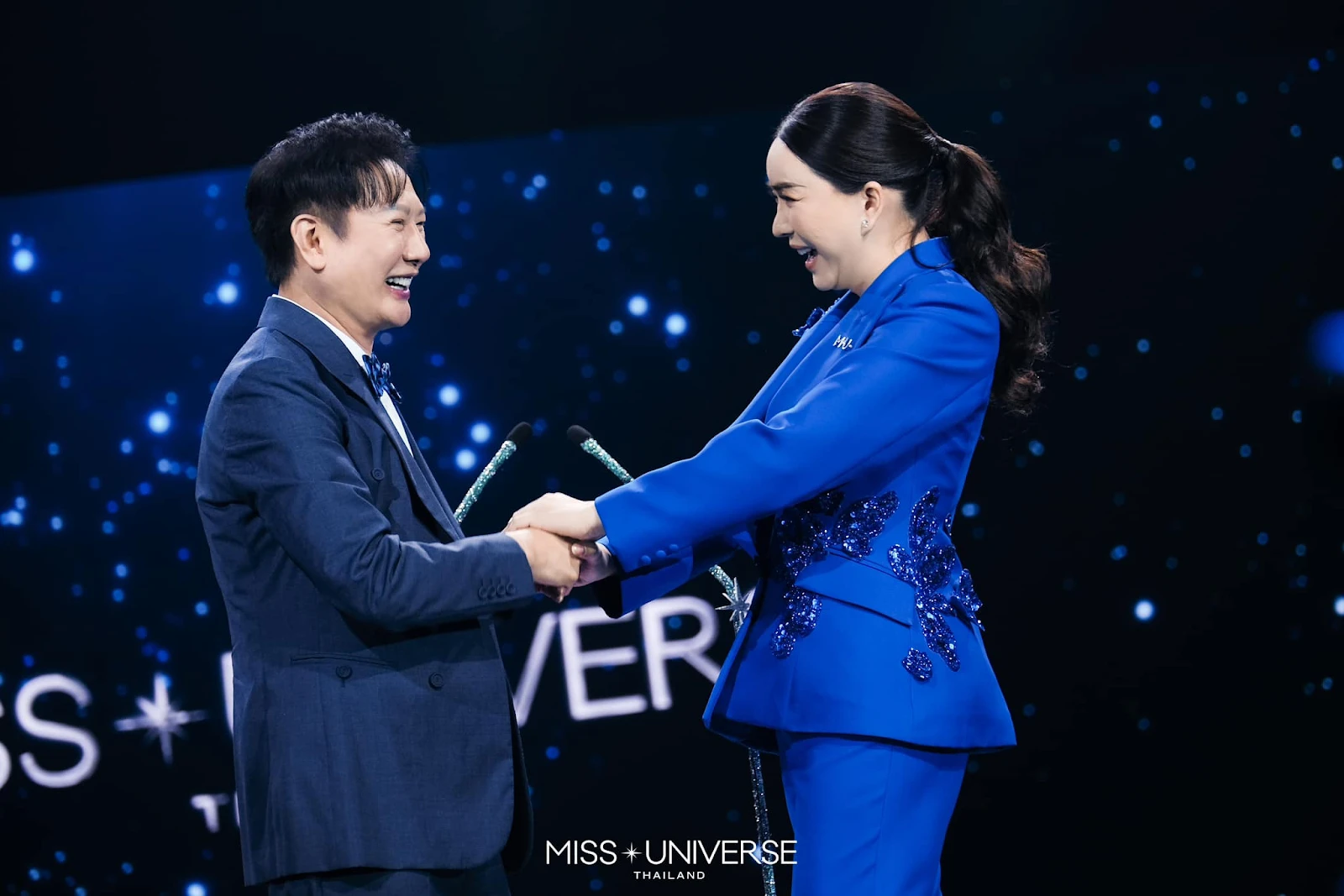 Miss Universe hết thời, dựa dẫm kẻ thù, đương kim Hoa hậu ảo tưởng sức mạnh? - Hình 2