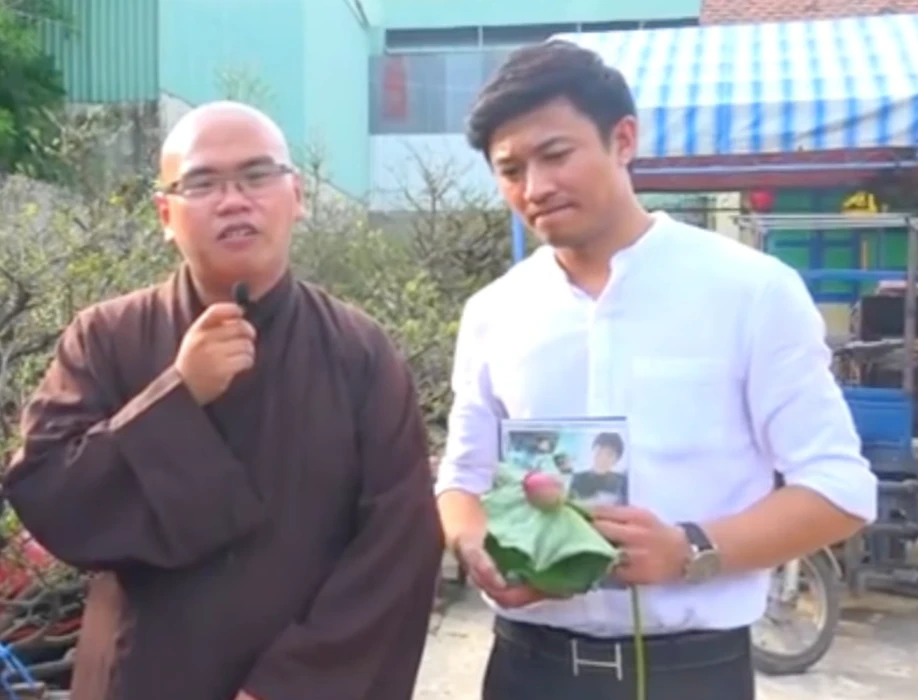 Sư thầy phát biểu về Quý Bình trước tang lễ, xé lòng bài đăng kỷ niệm từ thiện - Hình 3