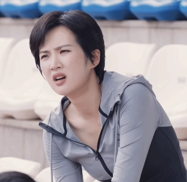 320 triệu người đòi mỹ nhân này giải nghệ ngay lập tức: Đã kém sắc còn diễn dở, chỉ giỏi dùng tiền mua vai - Hình 2