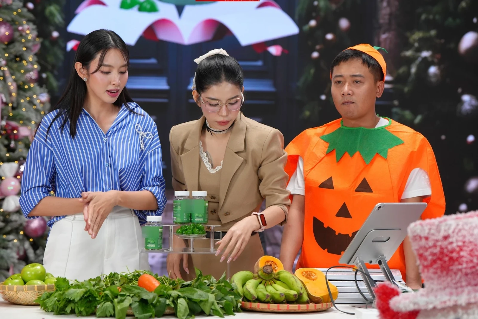 Quang Linh Vlogs bị kẻ xấu hại trong đêm, bay màu tài sản sau ồn ào kẹo rau củ - Hình 1