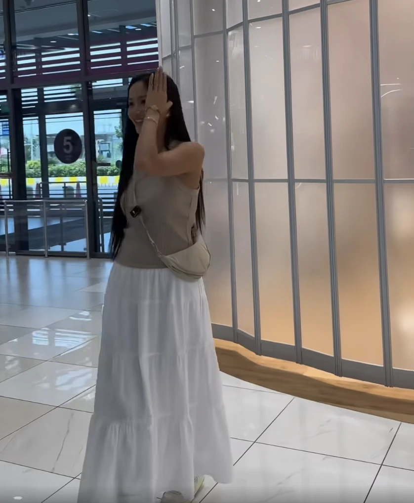 Clip toàn cảnh đám cưới HHen Niê: Mẹ chồng gây chú ý vì câu nói khi trao sính lễ, chú rể phát biểu độc lạ - Hình 6