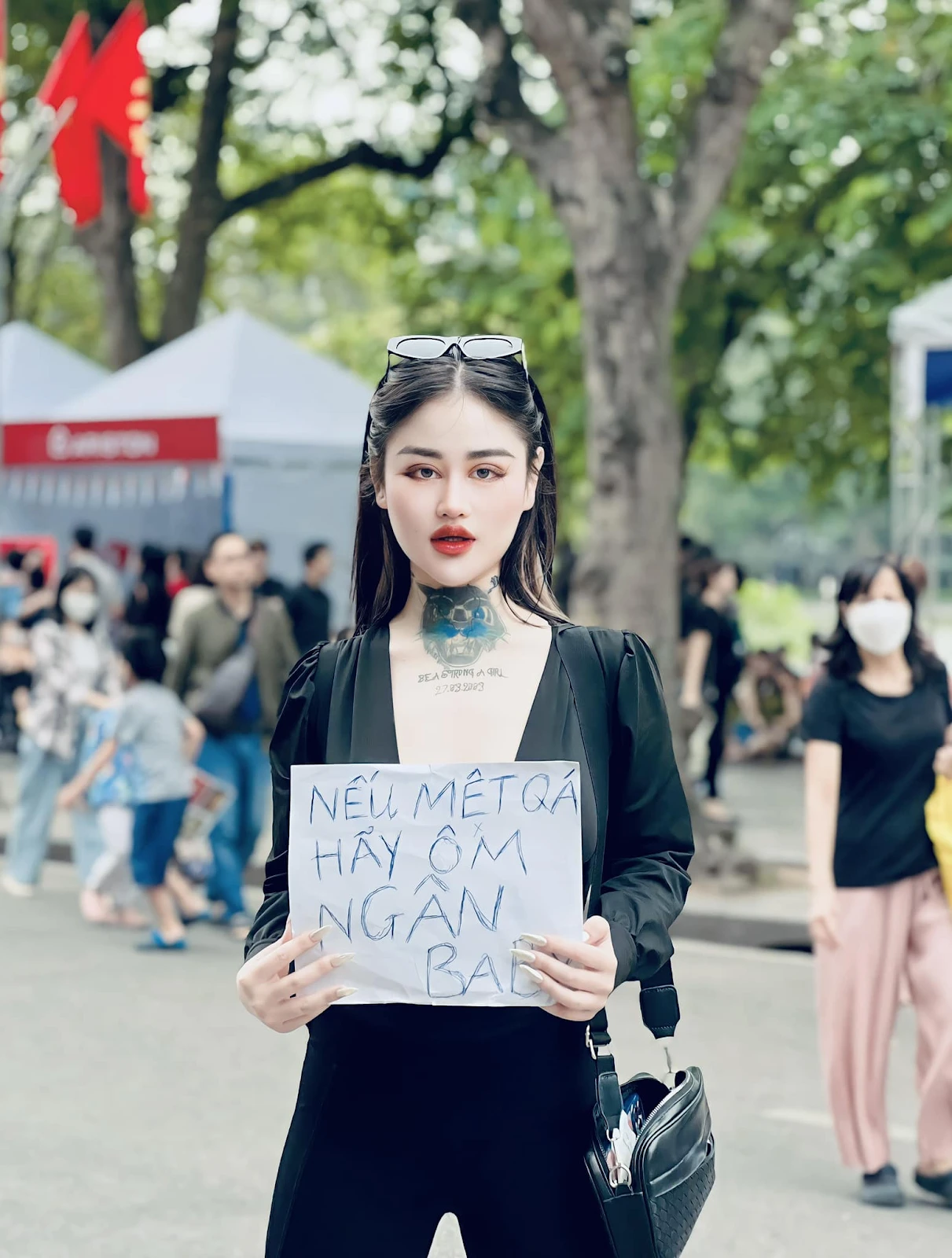 Ngân Baby: Hot girl bể cá sóng gió 1 thời, nổi tiếng nhờ thị phi, mẹ mất sớm - Hình 9