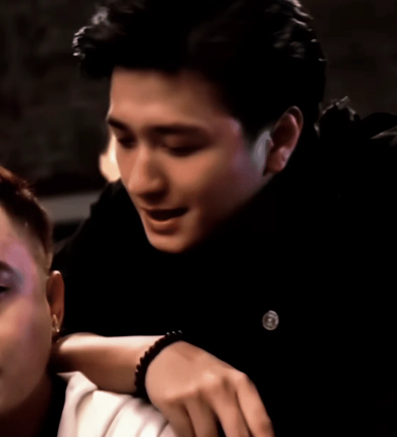 17s đắt giá khiến 1 mỹ nam được khen đẹp trai nhất Việt Nam, thần thái bad boy khó ai từ chối nổi - Hình 5