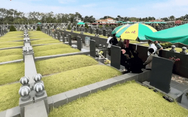 Cận cảnh biệt thự mộ dưới chân núi Bà Đen đang thu hút giới nhà giàu: Có gì mà giá toàn 5 tỷ trở lên? - Hình 8