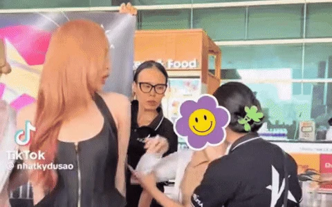 Hoa hậu Kỳ Duyên phát hoảng vì bị tấn công dồn dập, có thái độ khác lạ sau vụ đáp trả mất bình tĩnh - Hình 1