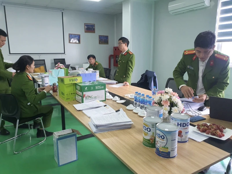 Phanh phui ông trùm điều hành 9 công ty sản xuất sữa giả, luật sư nói rõ 1 điều - Hình 4