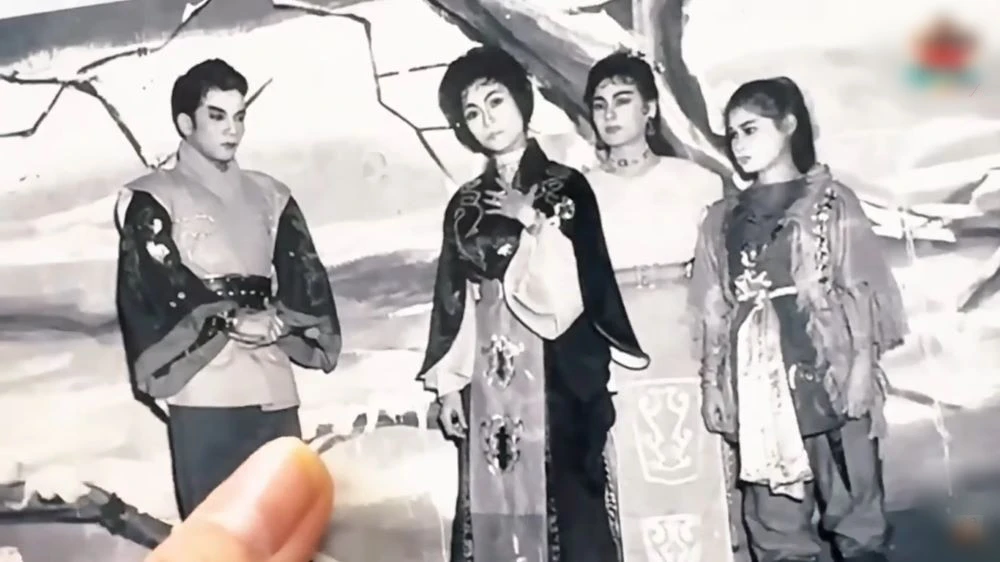 Phương Thảo: Con Dũng Thanh Lâm, U60 chạy xe ôm kiếm sống, không may gặp nạn - Hình 1