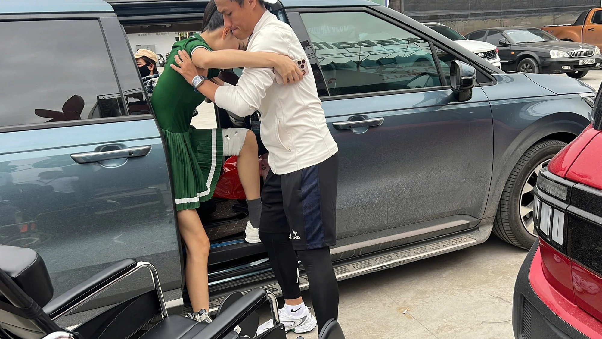 Sao nữ Vbiz lộ diện đau đớn hậu bị gãy xương đùi trên sân pickleball, sợ tái mặt khi làm 1 việc - Hình 2