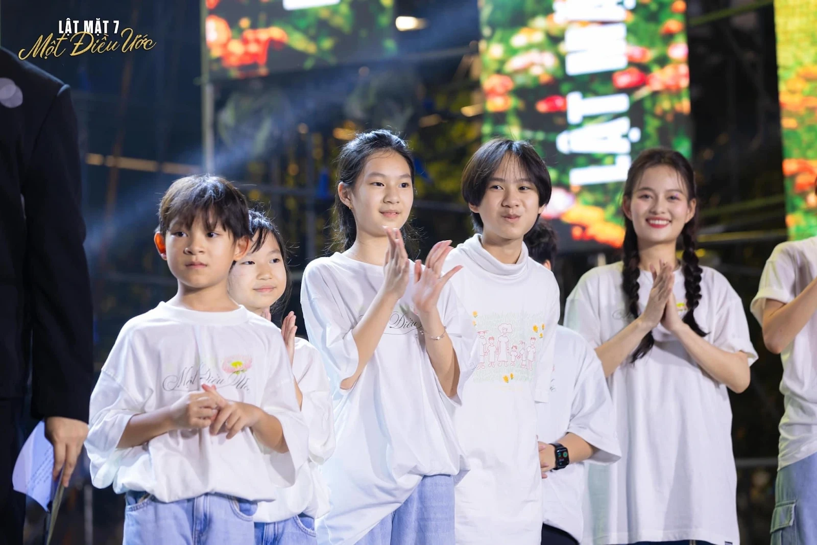 Ái nữ Lý Hải bị cha bắt bán vé số, hiếm hoi lột xác visual đẹp lấn át dàn cast - Hình 6