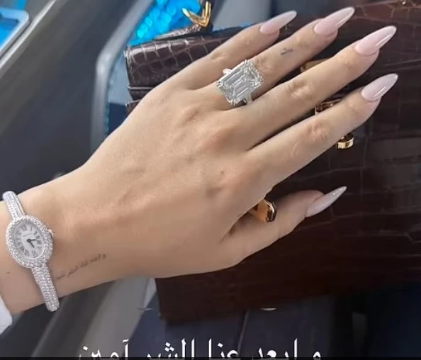 Georgina làm lộ chuyện Ronaldo cầu hôn, fan lót dép chờ ngày ăn cưới online? - Hình 1
