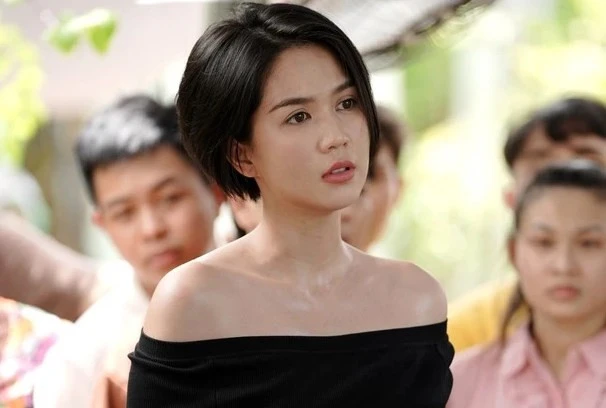 Ngọc Trinh: giàu lên nhờ tai tiếng, hết thời để lộ ảnh xưa vẫn không gây chú ý? - Hình 4