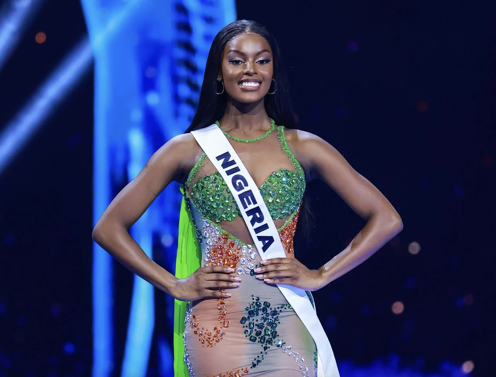 Á hậu 1 Miss Universe vỡ nét, như ma-nơ-canh bị lỗi, bản gốc gây tiếc nuối - Hình 3