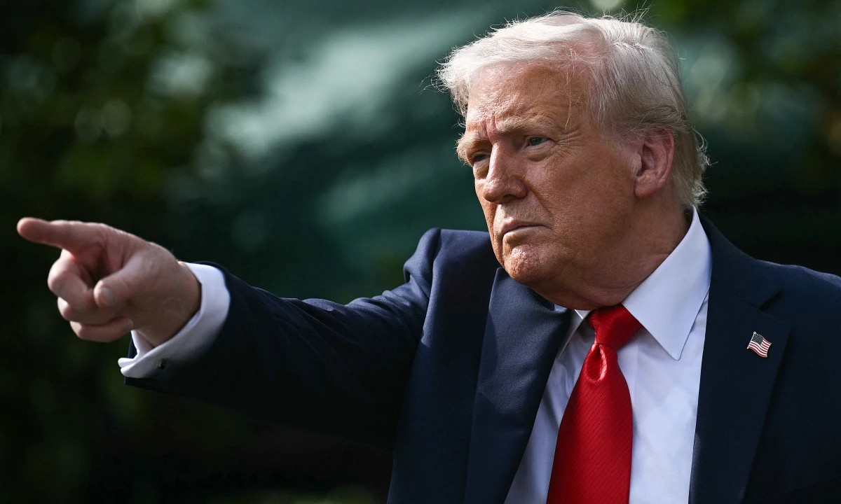 Harvard đối đầu ông Trump, bị cắt viện trợ tỷ USD, tước quyền tuyển du học sinh? - Hình 1