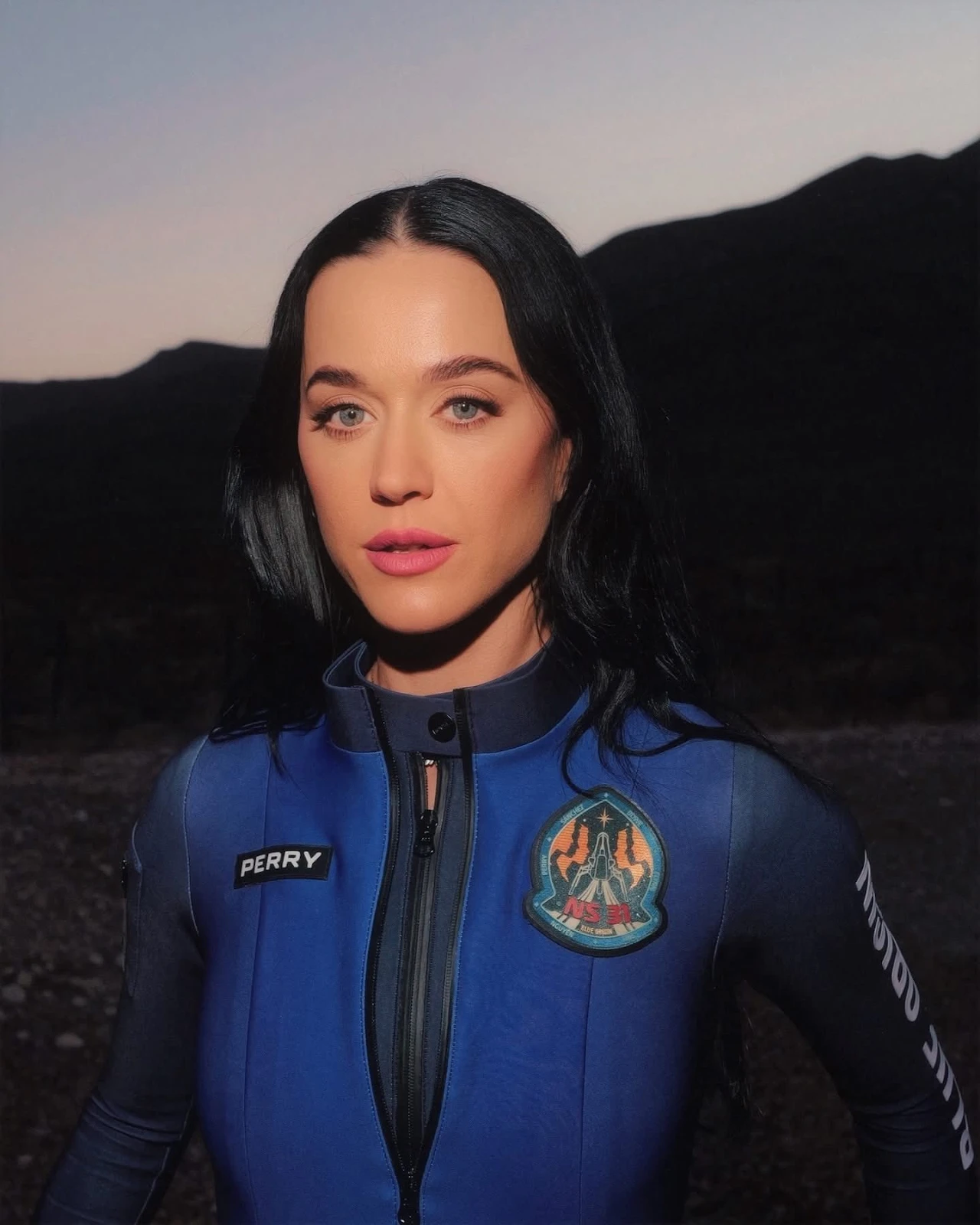 Katy Perry nuôi tham vọng 15 năm, mất 10 phút bay vào vũ trụ, đăng đàn nói sốc - Hình 1